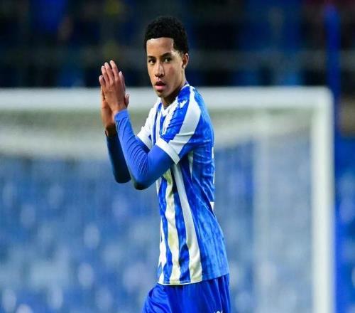 郑钦文澳网,爆冷逆转夺,职业生涯首,新葡京,新葡京app,新葡京娱乐,新普京赌场